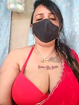 Snapshot of cute-tanvi chatting on 10.24.25 cute-tanvi online show from 10.24.25