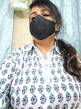 Snapshot of cute-tanvi chatting on 10.25.25 cute-tanvi online show from 10.25.25