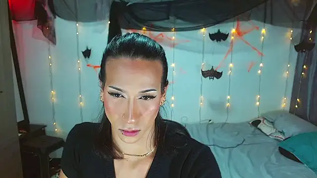 Kenisha Sweet online show from 10.24.25