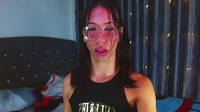 Kenisha Sweet online show from 02.15.26