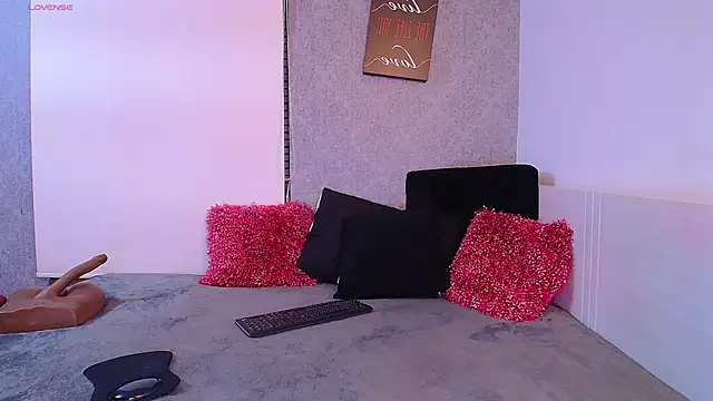 Daia Ashanti online show from 02.05.25