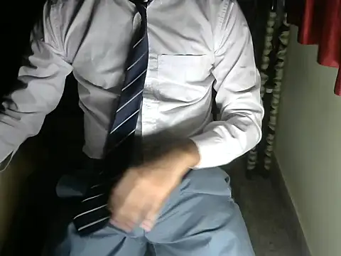 aloneboy1996 online show from 09.29.25