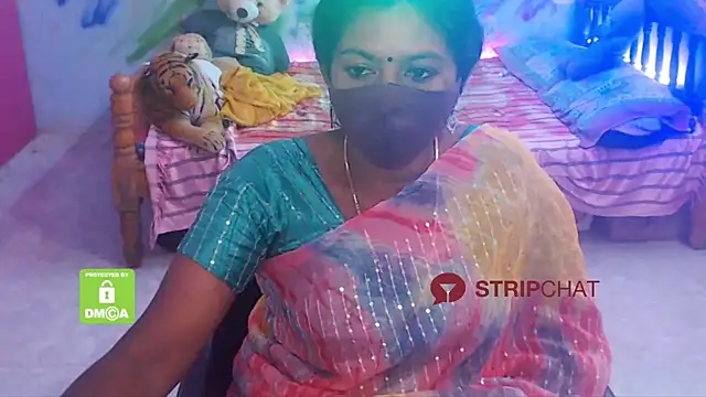 Snapshot of Novapol chatting on 01.10.25 Novapol online show from 01.10.25