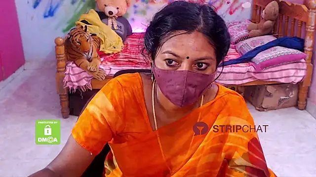 Snapshot of Novapol chatting on 02.08.25 Novapol online show from 02.08.25