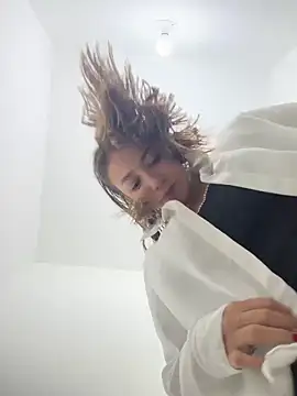 Hall 16 online show from 03.20.25