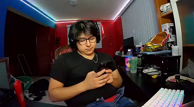 Snapshot of Nathanroberts111 chatting on 02.01.25 Nathanroberts111 online show from 02.01.25