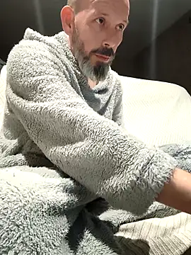 207RCCam online show from 02.15.26