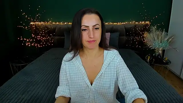 Snapshot of Rebecca_Diamond chatting on 01.23.25 Rebecca Diamond online show from 01.23.25