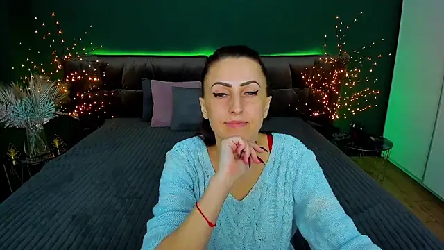 Snapshot of Rebecca_Diamond chatting on 02.02.25 Rebecca Diamond online show from 02.02.25