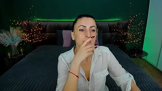 Snapshot of Rebecca_Diamond chatting on 03.03.25 Rebecca Diamond online show from 03.03.25