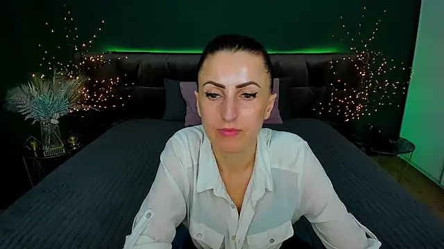 Snapshot of Rebecca_Diamond chatting on 03.14.25 Rebecca Diamond online show from 03.14.25