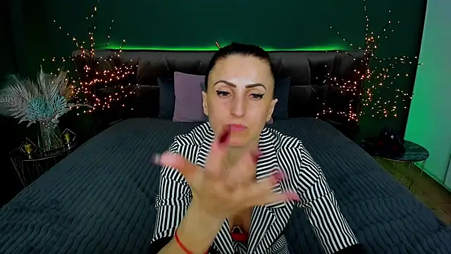 Snapshot of Rebecca_Diamond chatting on 03.16.25 Rebecca Diamond online show from 03.16.25