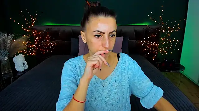 Rebecca Diamond online show from 11.17.25