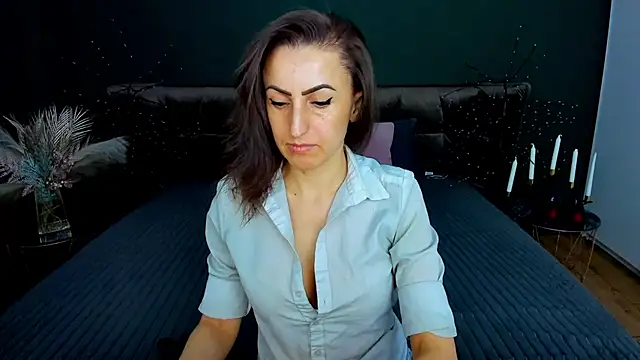 Rebecca Diamond online show from 02.17.26