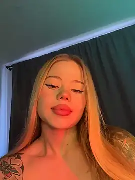 curchez  online show from 12.25.24