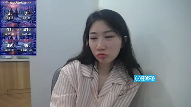 Snapshot of Asiagirll chatting on 12.01.25 Asiagirll online show from 12.01.25