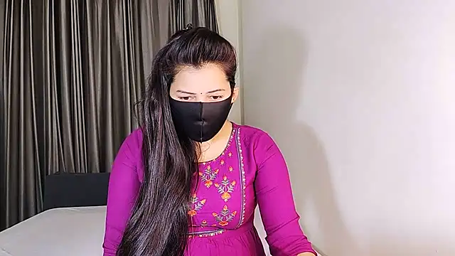 Snapshot of YourLovelyQueen chatting on 12.16.24 YourLovelyQueen online show from 12.16.24