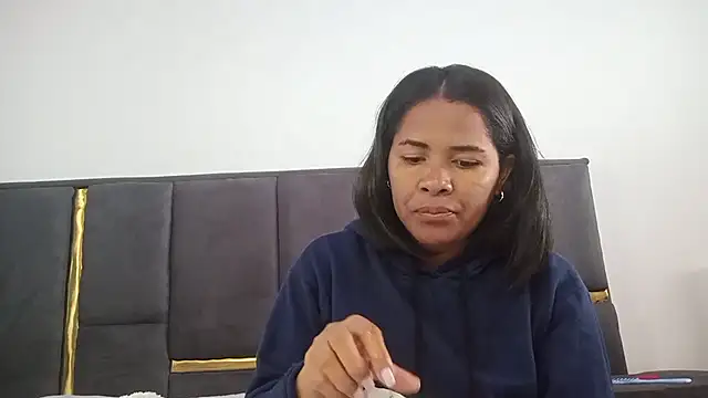 Snapshot of aleixane chatting on 04.29.26 aleixane online show from 04.29.26
