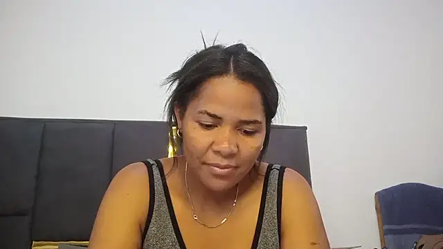 Snapshot of aleixane chatting on 05.11.26 aleixane online show from 05.11.26