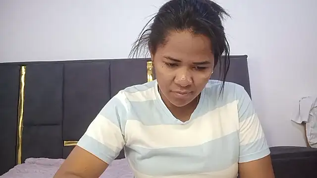 Snapshot of aleixane chatting on 05.14.26 aleixane online show from 05.14.26