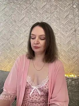 Snapshot of EvaBarsa_ chatting on 01.22.25 EvaBarsa  online show from 01.22.25