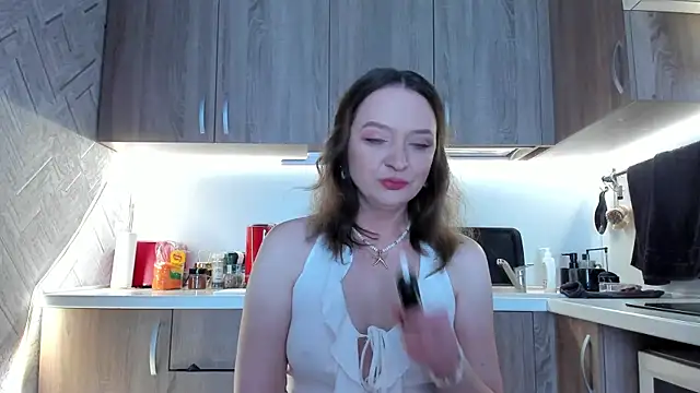 EvaBarsa  online show from 11.06.25