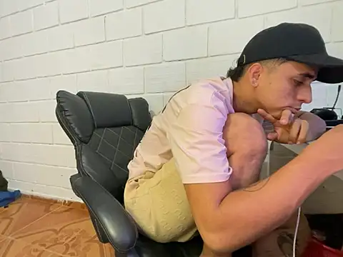 Max TheHorseDick online show from 02.13.26