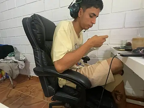 Max TheHorseDick online show from 02.19.26