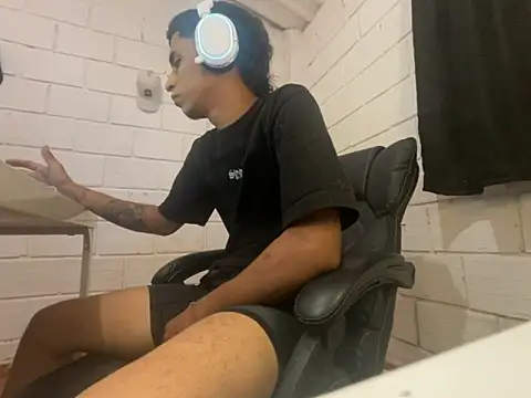 Max TheHorseDick online show from 05.21.26