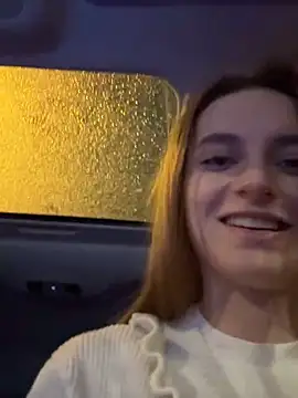 Snapshot of -AngelAri- chatting on 01.11.25 -AngelAri- online show from 01.11.25