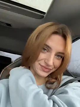 Snapshot of -AngelAri- chatting on 01.12.25 -AngelAri- online show from 01.12.25