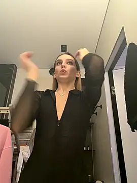 -AngelAri- online show from 10.26.25