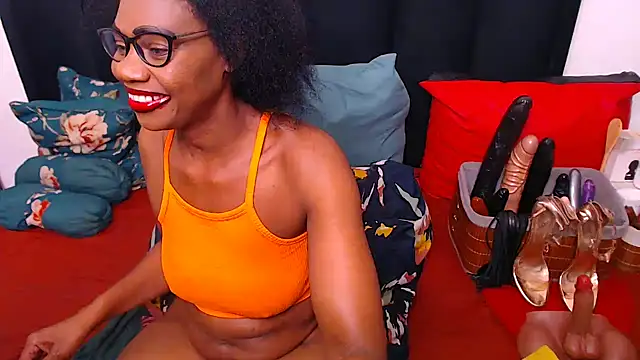 sexybootylicious online show from 12.16.25