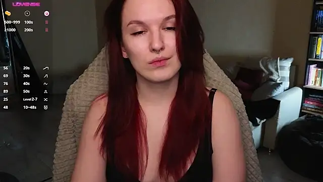 Snapshot of Val_lava chatting on 04.21.26 Val lava online show from 04.21.26