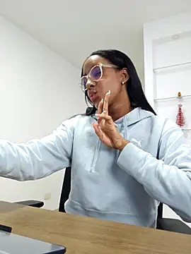 Maya Lewis online show from 04.19.26