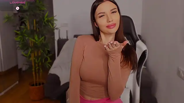 Snapshot of Jaylee_Krys chatting on 10.29.25 Jaylee Krys online show from 10.29.25