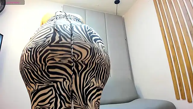 AlishaPalmer online show from 11.15.25