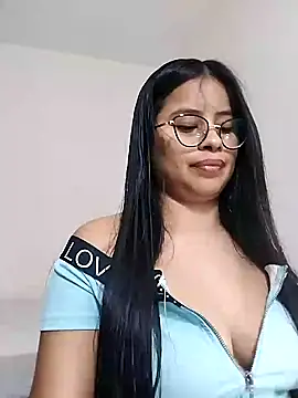 charlotte moineau online show from 02.04.25