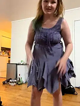 Snapshot of Demure_Whore chatting on 10.28.25 Demure Whore online show from 10.28.25