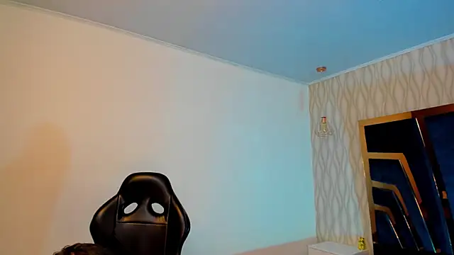 Snapshot of Petesevans chatting on 10.30.25 Petesevans online show from 10.30.25