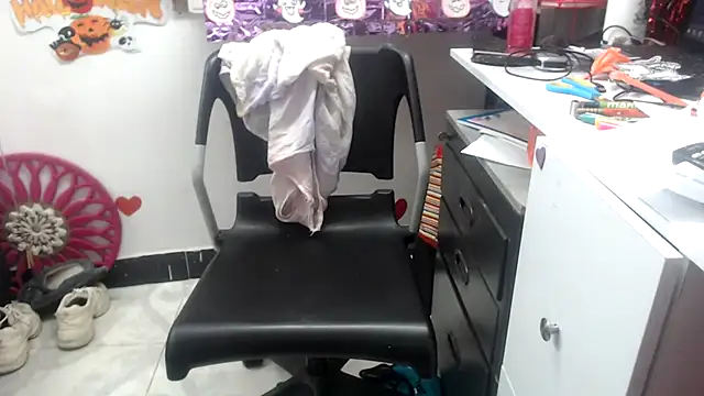 karlythothxh online show from 09.27.25