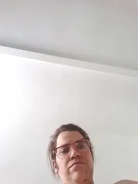 karlythothxh online show from 11.03.25