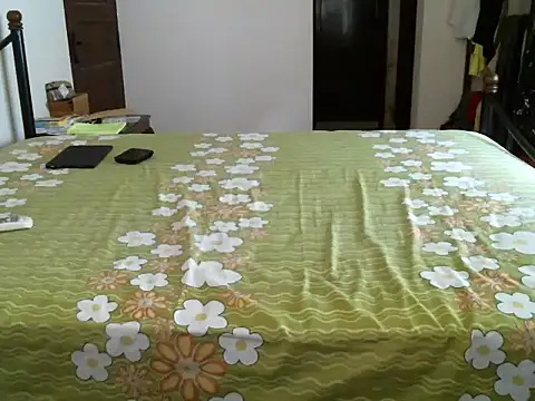 Snapshot of Slim_India chatting on 06.11.26 Slim India online show from 06.11.26