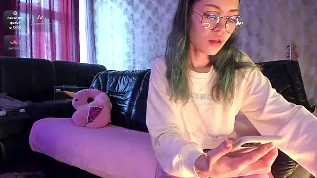 Snapshot of Milena_joline chatting on 02.19.25 Milena joline online show from 02.19.25