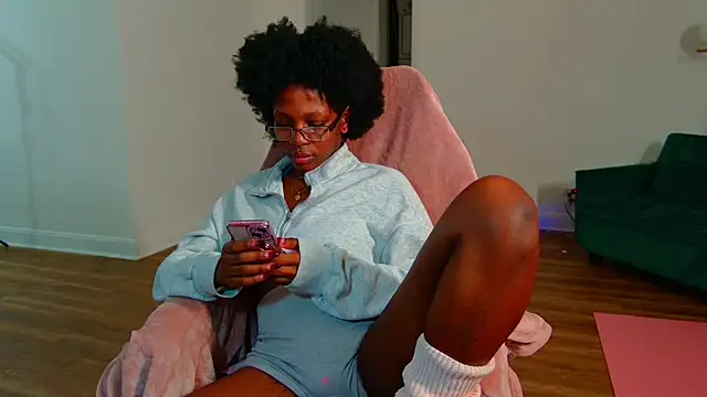 mochamimi online show from 10.25.25