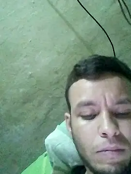 Snapshot of squirt_and_sex chatting on 12.20.24 squirt and sex online show from 12.20.24