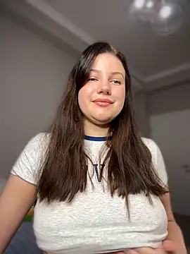 Snapshot of likaxxx chatting on 02.20.25 likaxxx online show from 02.20.25