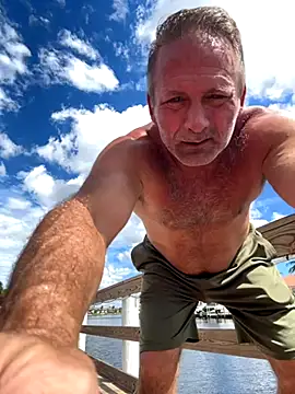 Snapshot of Bronco9602 chatting on 09.27.25 Bronco9602 online show from 09.27.25