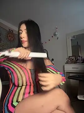 kiaraglam2 online show from 11.16.25