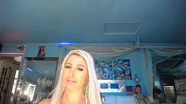 ADRIANNA FOX online show from 03.09.25